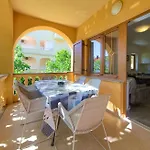 아파트 Bazina - Airconditioning, Parking, 500m From The *
