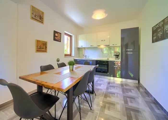 Bazina - Airconditioning, Parking, 500m From The Krk Town