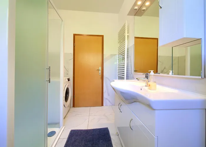 Bazina - Airconditioning, Parking, 500m From The Apartment Krk Town