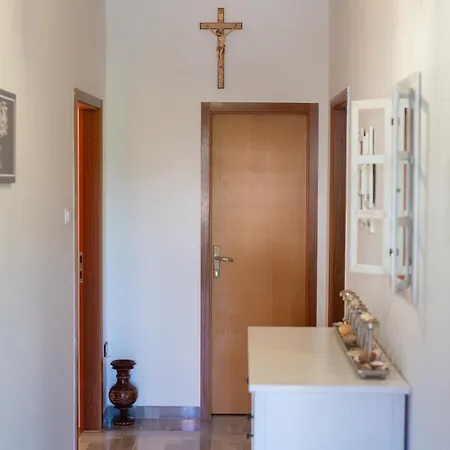 Apartment Bazina - Airconditioning, Parking, 500m From The *