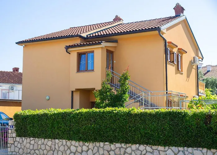 Bazina - Airconditioning, Parking, 500m From The * Крк