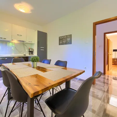 Bazina - Airconditioning, Parking, 500m From The クルク